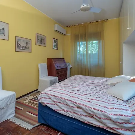 Apartment Smareglia Milan